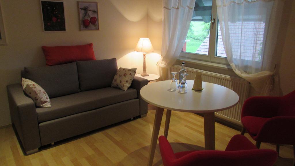 Hotel Landgut Apfelrose à FDH Extérieur photo